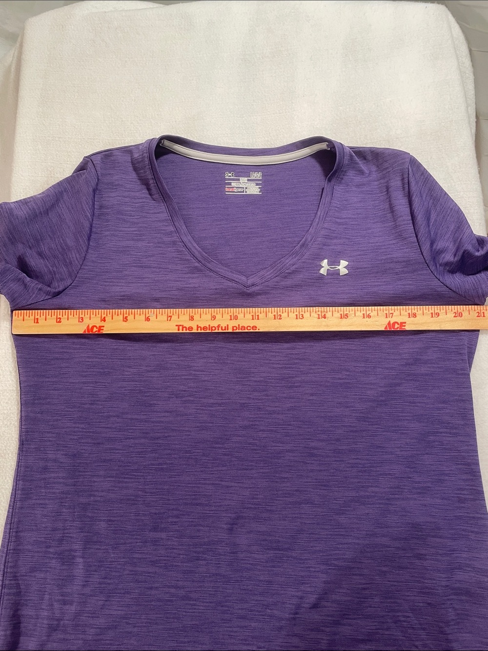 Under Armour Women's Heather Purple V-Neck Short Sleeve Performance Tee - Picture 4 of 7